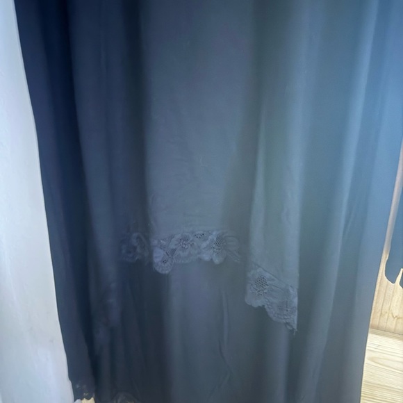 Stylish High-Low Tunic - Picture 3 of 5